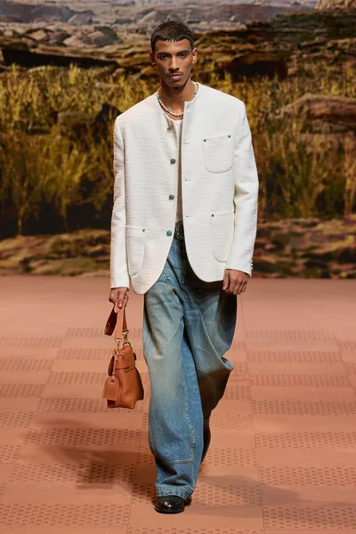 Look 7